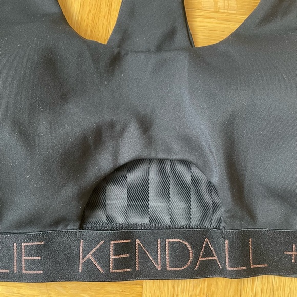 Kendall & Kylie Racerback Sports Bra with Keyhole - Picture 4 of 7